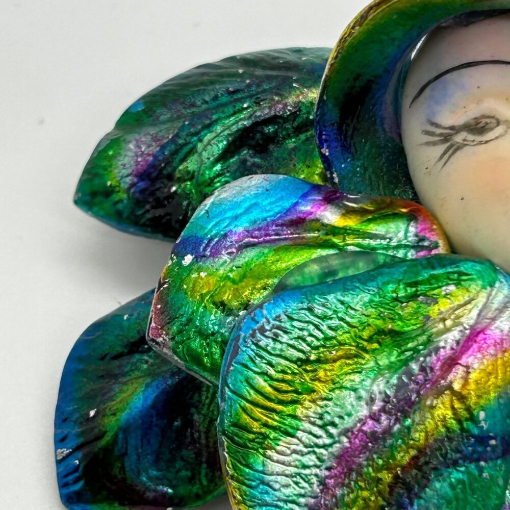 Vintage Art Deco Flapper Lady Brooch Pin Face Iridescent Rainbow 1980s Jewelry - Picture 3 of 12